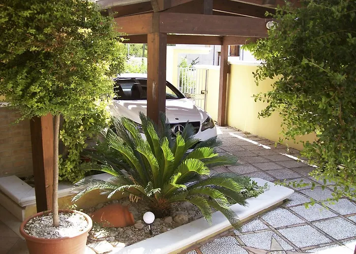 Bed & Breakfast Garden 3*